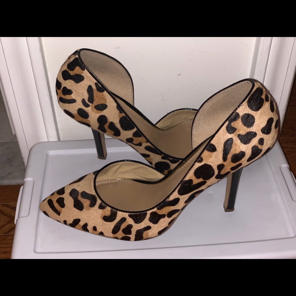 BCBG cheetah print pumps